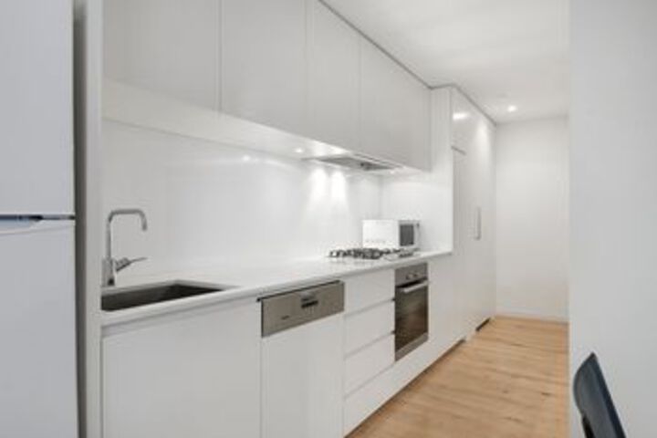 Room 10 of 12