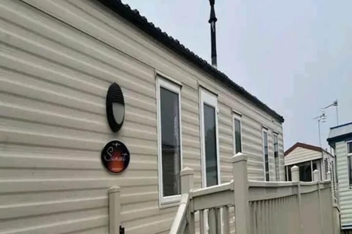 Heacham 2 bed Superior Caravan With Pets go Free in King's Lynn