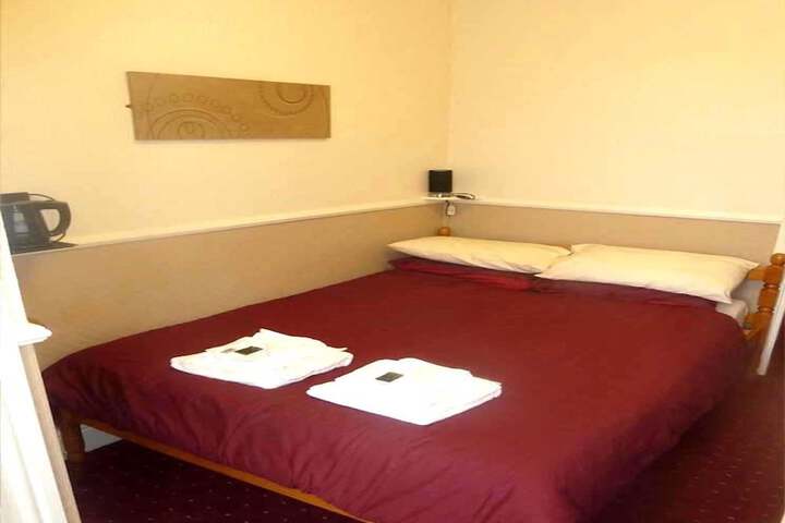 Room 4 of 35