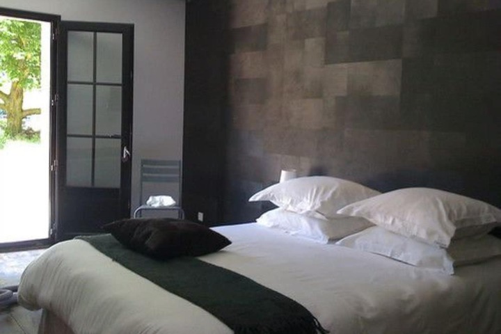 Room 8 of 62