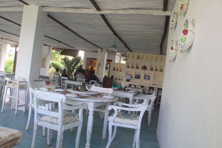 Dining 56 of 79