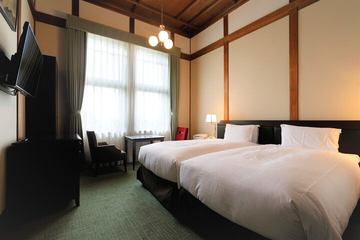 Room 43 of 120