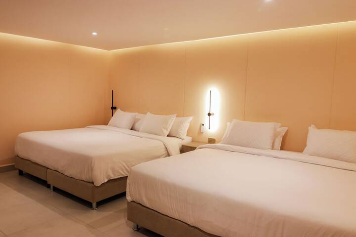 Room 7 of 31