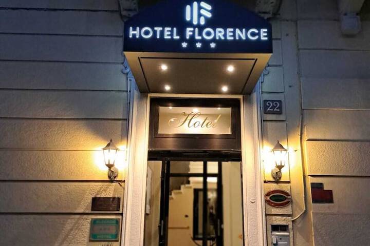 Hotel 80 of 82