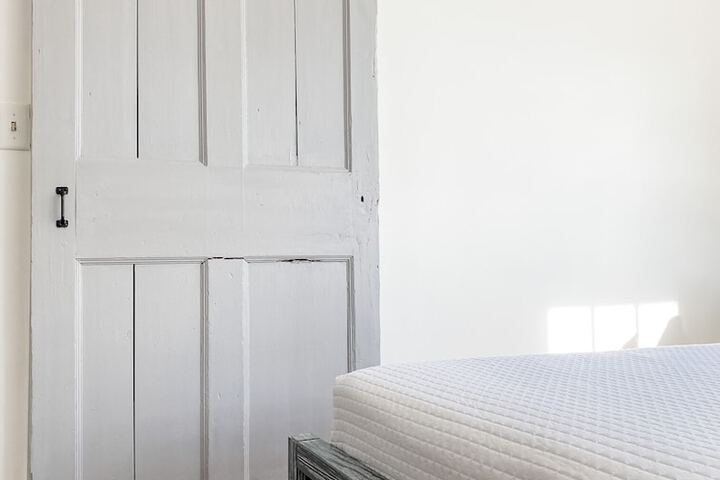 Room 17 of 172