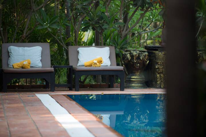 Hotel Pool