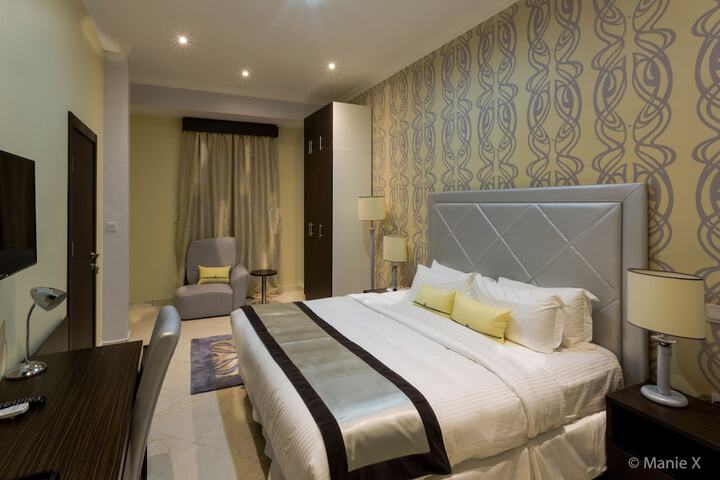 Room 8 of 39