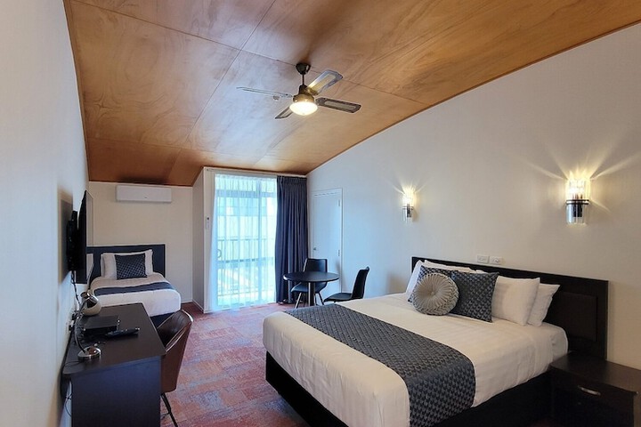 Room 9 of 59