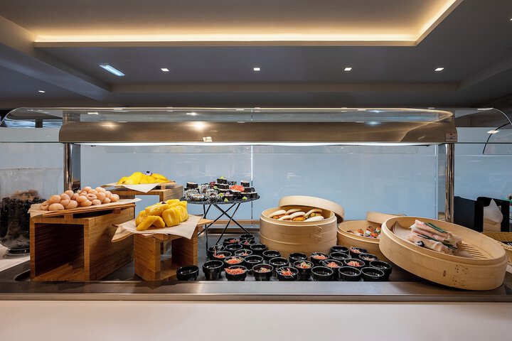 Dining 55 of 77
