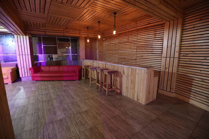 Ballroom/Hall 16 of 23