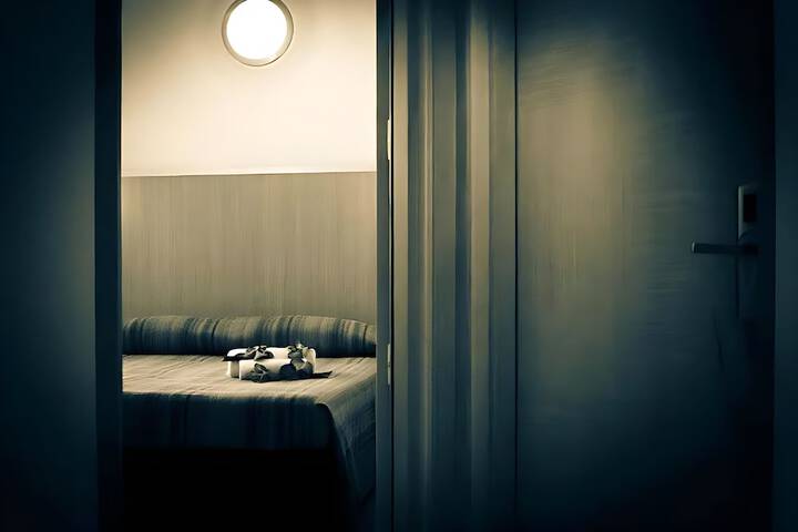 Room 15 of 29