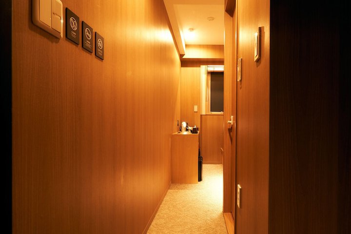 Room 22 of 59