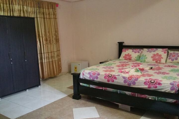 Room 8 of 17