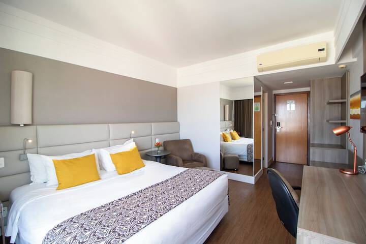 Room 14 of 33