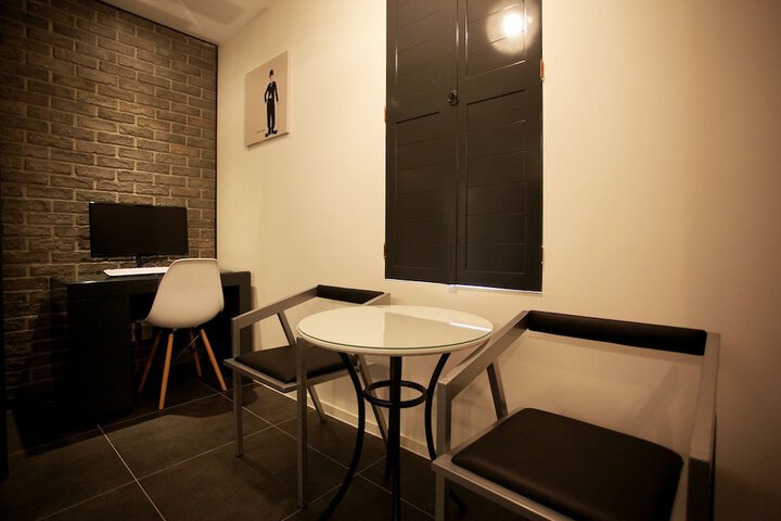 Room 5 of 40