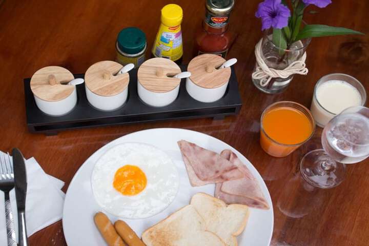 Breakfast/Coffee Service 7 of 13