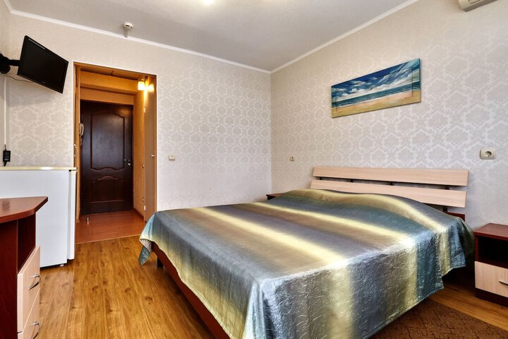 Room 10 of 30