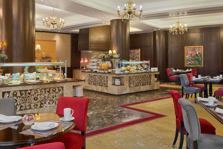 Breakfast/Coffee Service 104 of 208