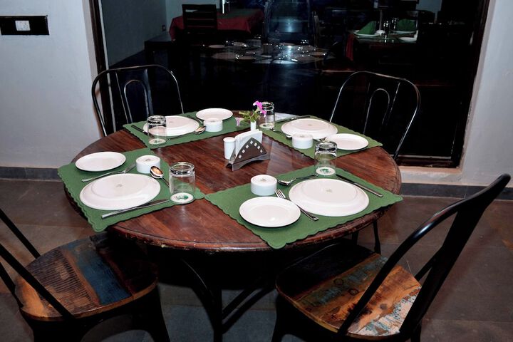 Dining 84 of 122