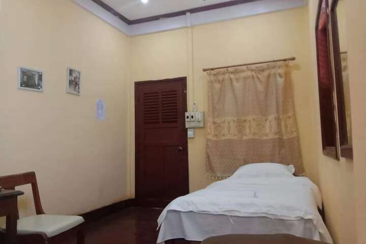 Room 3 of 61