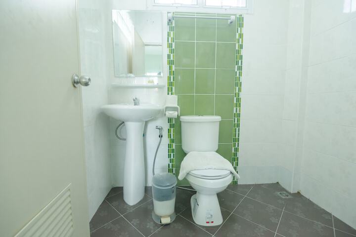 Room 42 of 104
