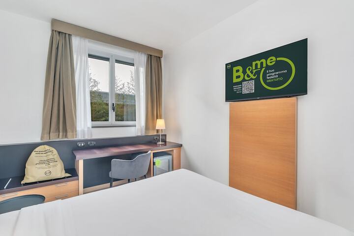 Room 8 of 31