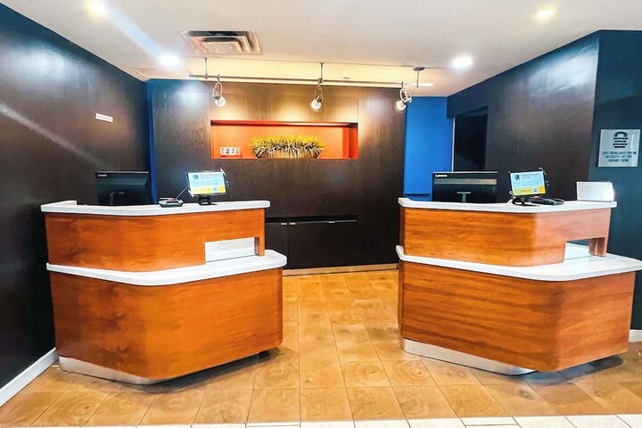 Hotel Interior 4 of 55