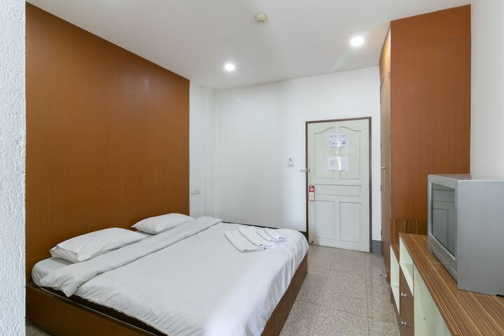Room 16 of 56