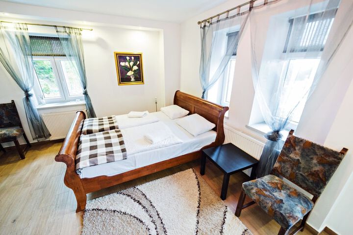 Room 15 of 24