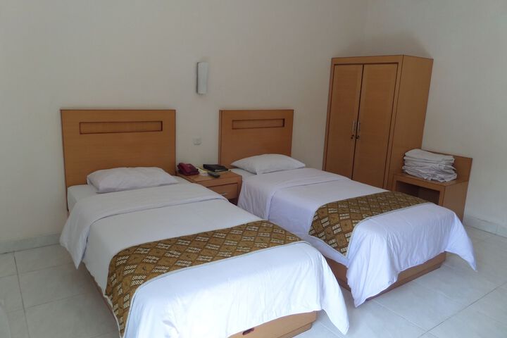 Room 16 of 47