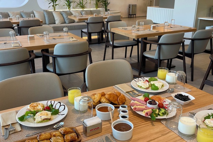 Breakfast/Coffee Service 49 of 66