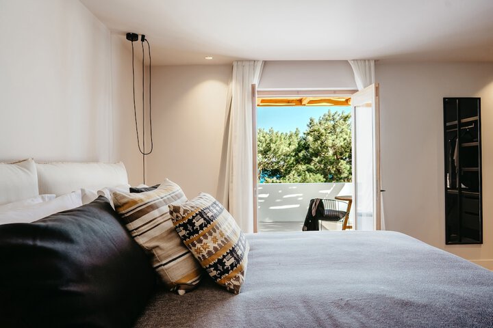 Room 10 of 208