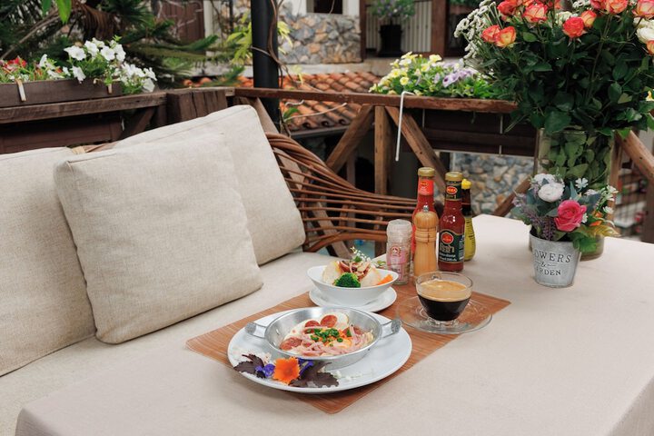 Breakfast/Coffee Service 155 of 193