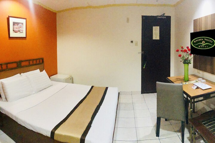 Room 24 of 69