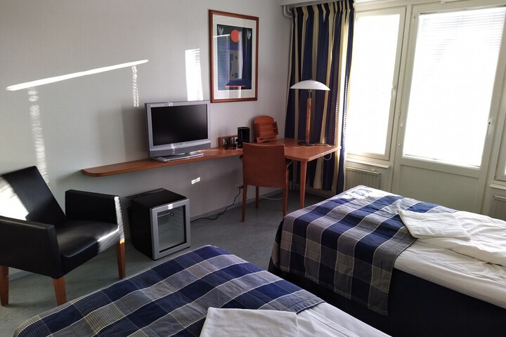 Room 11 of 31
