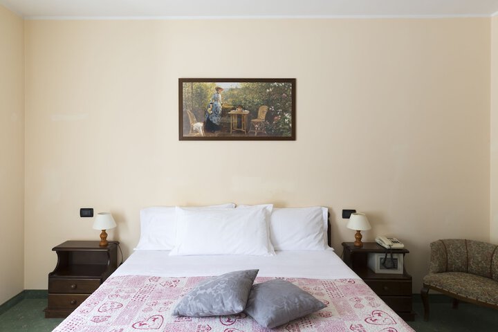 Room 5 of 60
