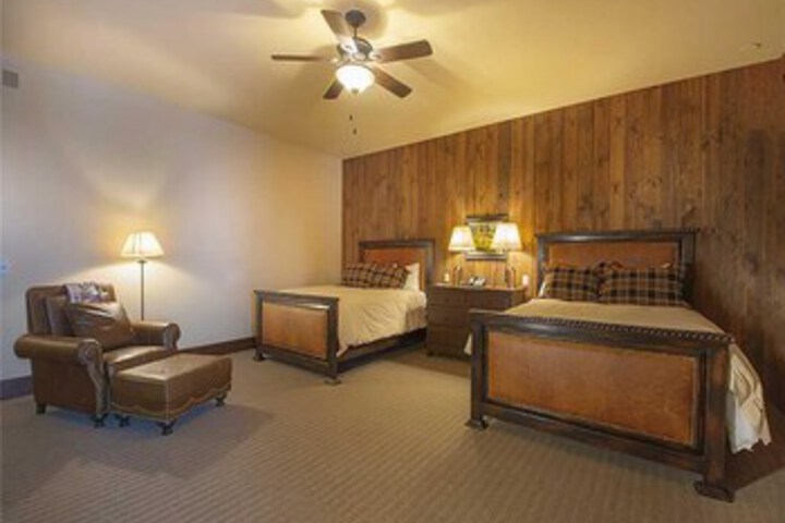 Room 108 of 132
