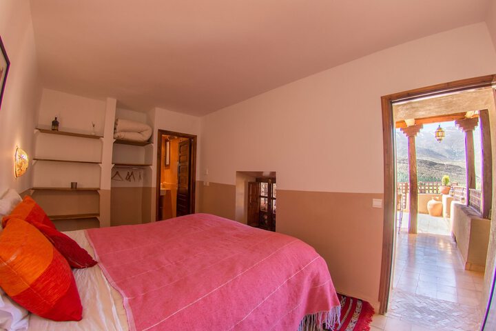 Room 15 of 26