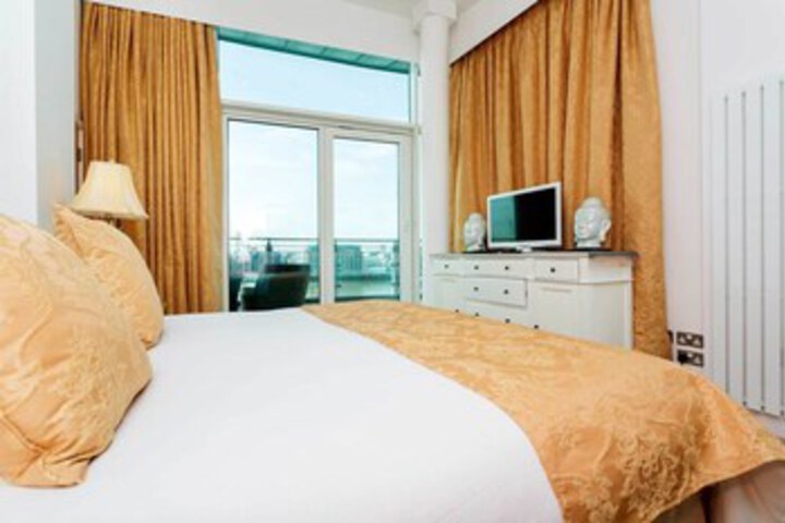 Room 18 of 21
