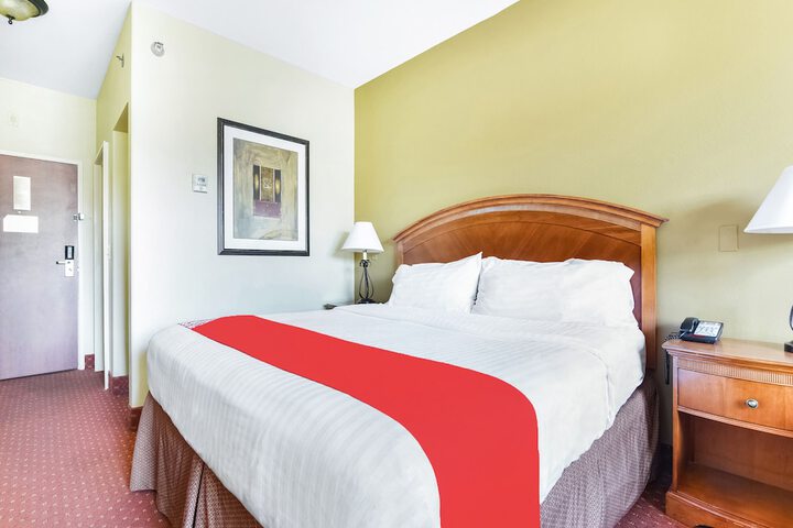 1 King Bed (13 of 20)