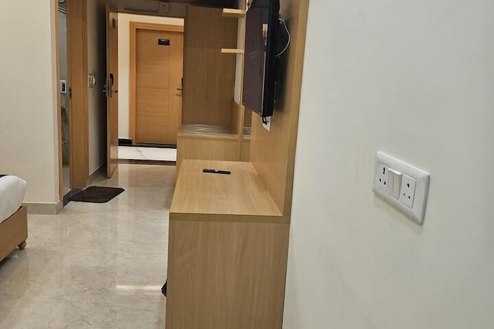 Room 16 of 25