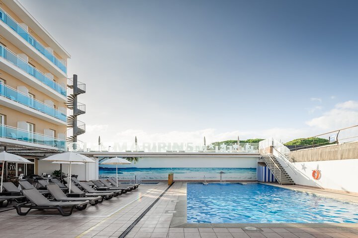 Pools & Facilities