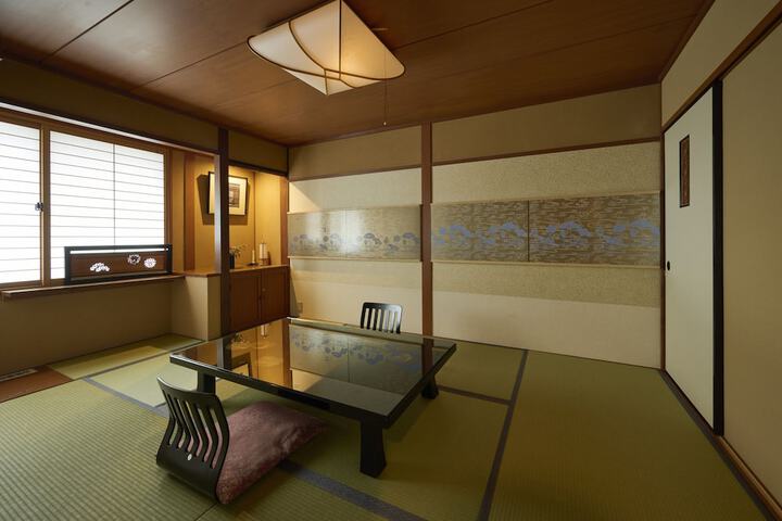 Room 26 of 68