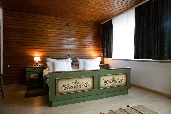 Room 20 of 76