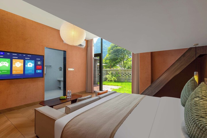 Room 10 of 52