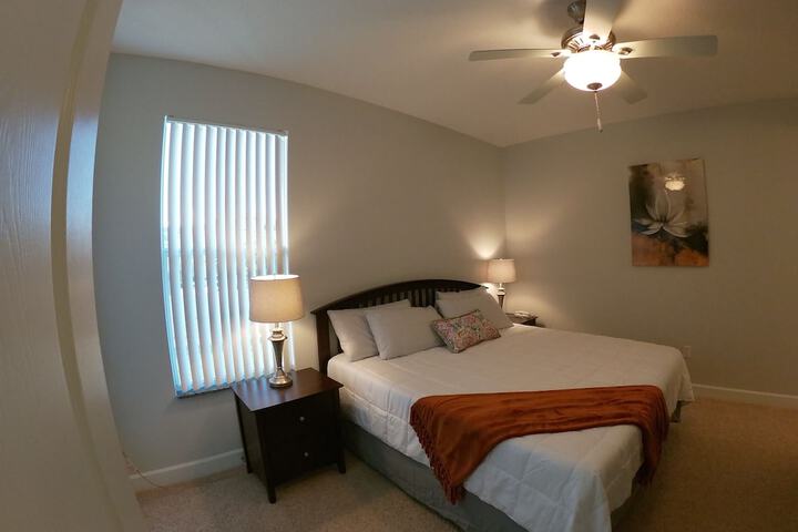 Room 2 of 62