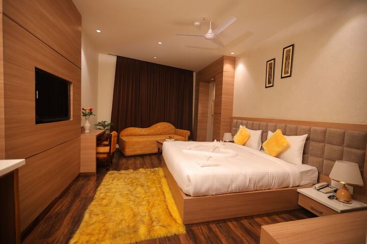 Room 15 of 61