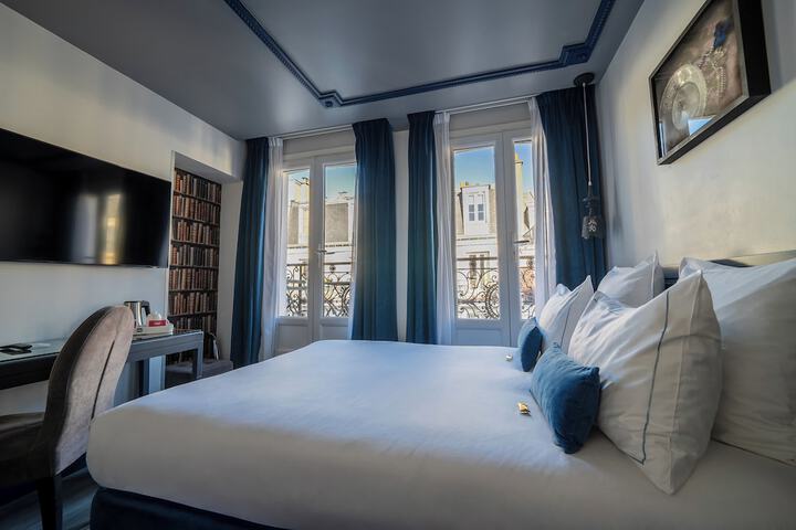 Room 43 of 90