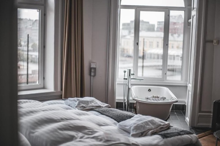 Room 73 of 203
