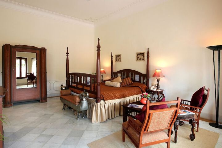 Room 6 of 29